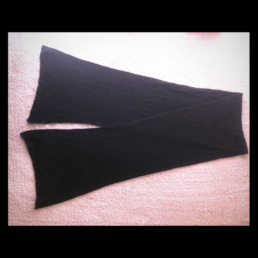 Super soft black scarf (free with any purchase)